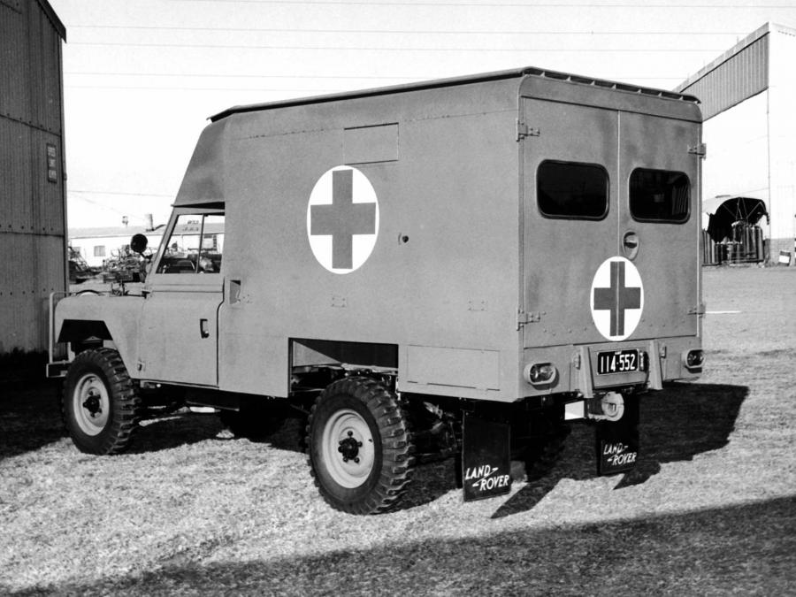  Land Rover Series IIA 109 GS Ambulance 1963 года  (фото 4 из 4)